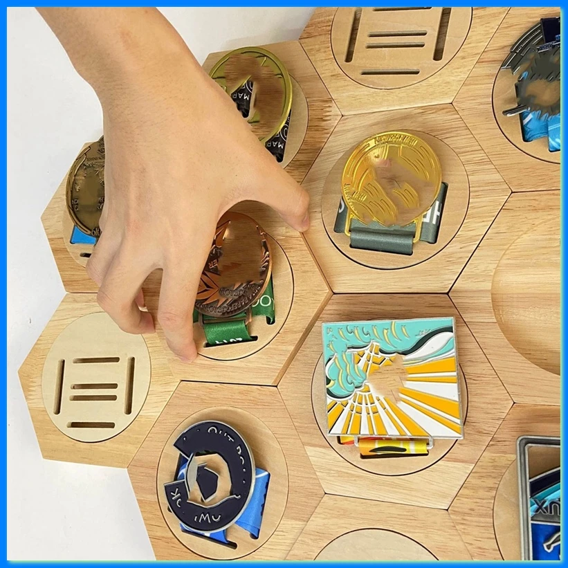 Simple Wooden Medal Rack Hexagonal Wall Medal Rack Decorative Wall Mount Bedroom and Living Room Medal Storage Rack 8PCS-A57M
Simple Wooden Medal Rack Hexagonal Wall Medal Rack Decorative Wall Mount Bedroom and Living Room Medal Storage Rack 8PCS-A57M
