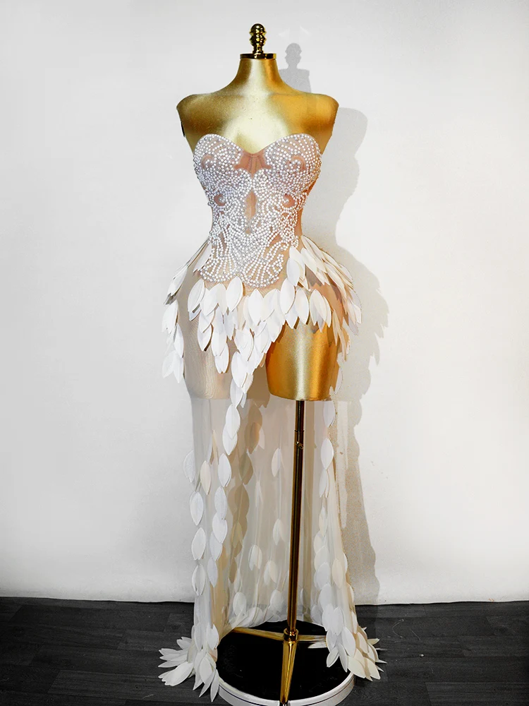 New White Feather Wedding Party Dress Strapless Beaded Sheer Mesh Long Dress Evening Gown Prom Events Party Celebrity Stage Wear
New White Feather Wedding Party Dress Strapless Beaded Sheer Mesh Long Dress Evening Gown Prom Events Party Celebrity Stage Wear