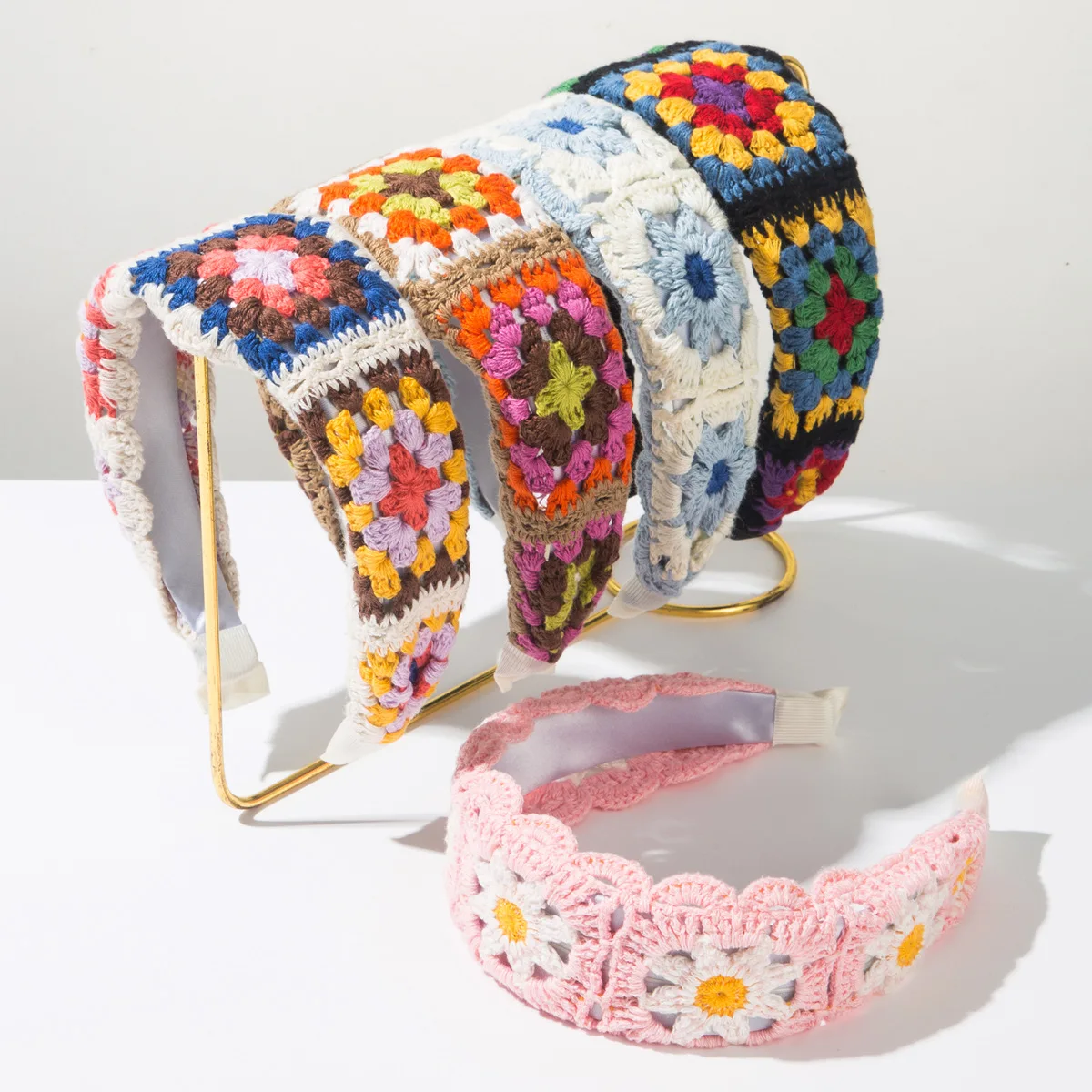 Korean Version of Fashion Hand-woven Ethnic Style Knitted Flowers Hollow Headband Sweet Hair Accessories
Korean Version of Fashion Hand-woven Ethnic Style Knitted Flowers Hollow Headband Sweet Hair Accessories
