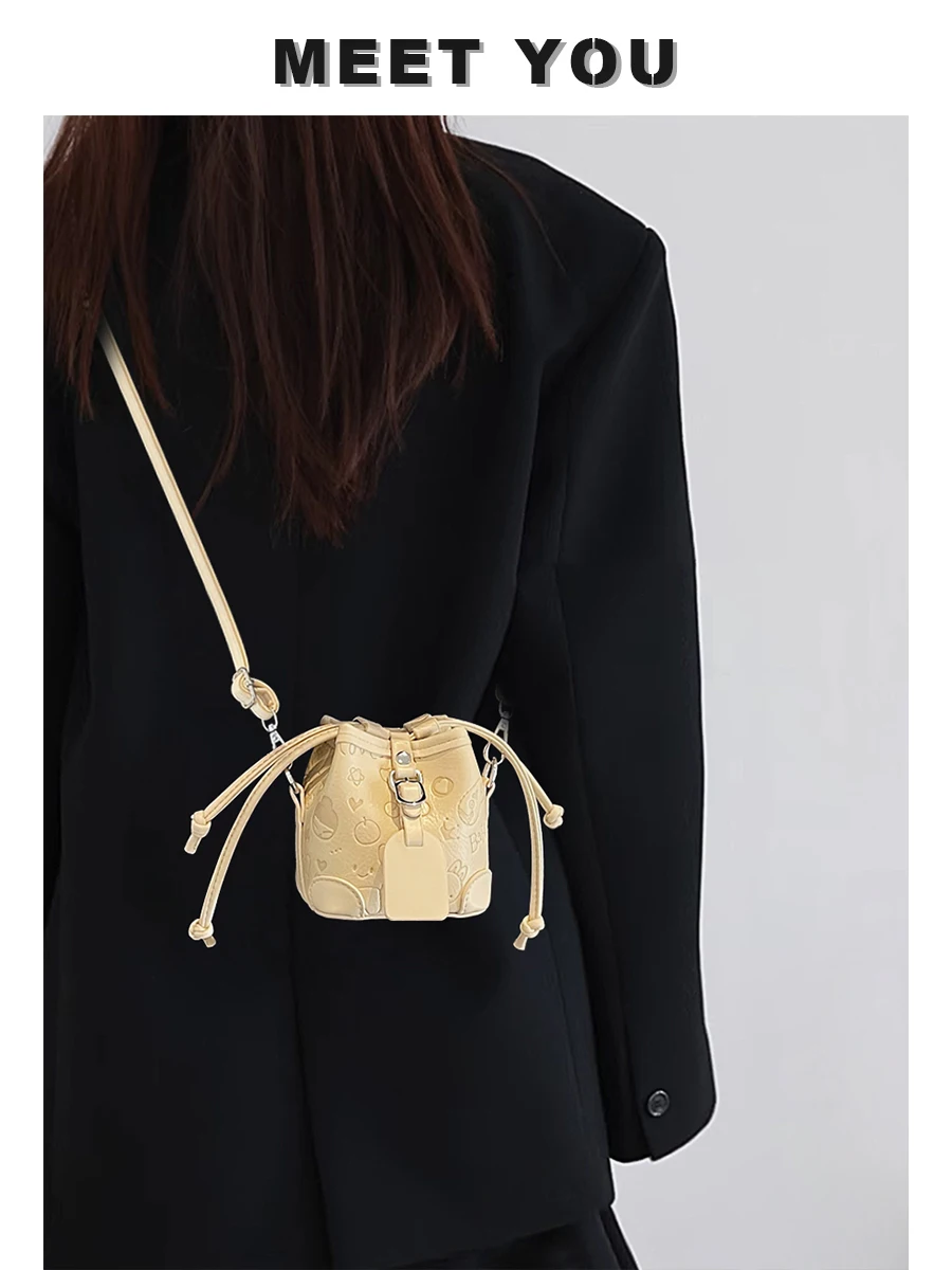 Luxury and exquisite mini small bag female 2025 summer all-match messenger bag fashion super fire drawstring saliva bucket bag
Luxury and exquisite mini small bag female 2025 summer all-match messenger bag fashion super fire drawstring saliva bucket bag