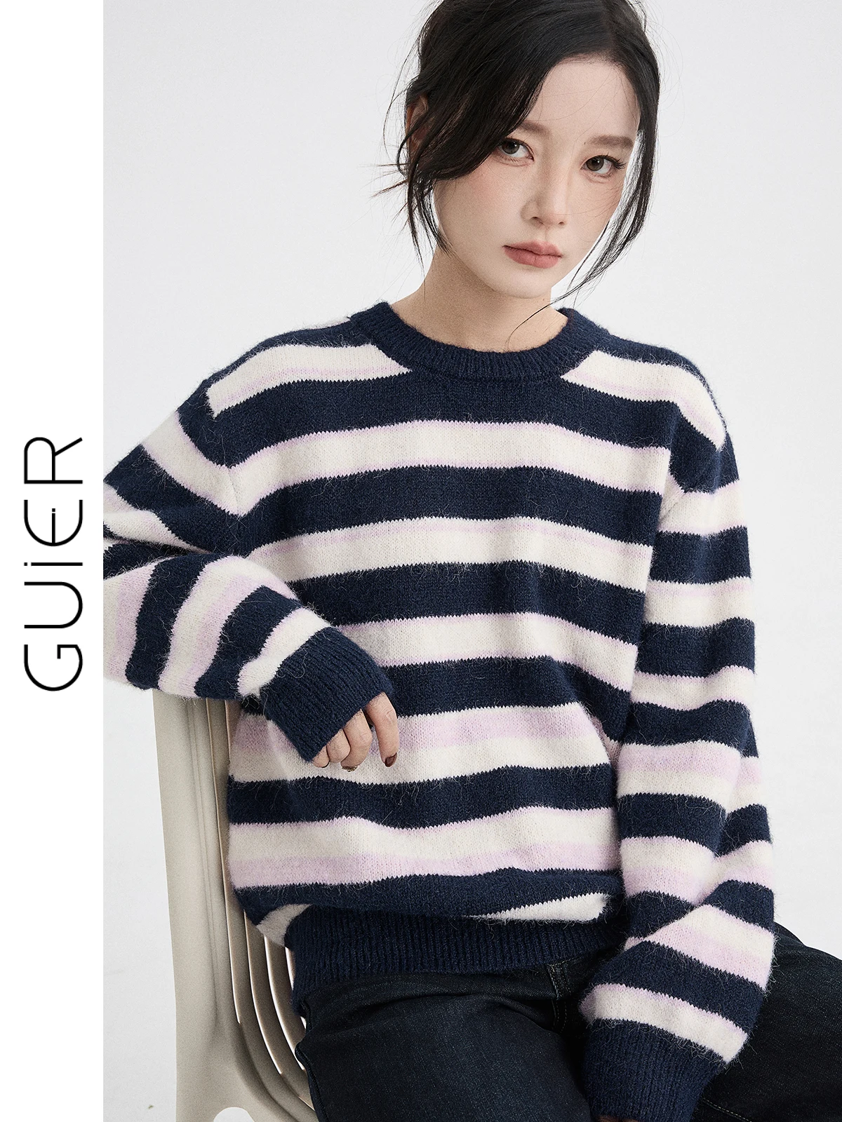Женский вязаный свитер Guier Color Blo в полоску, свободного кроя, с круглым вырезом, зимний, повседневный, с длинными рукавами, модный, универсальный
Женский вязаный свитер Guier Color Blo в полоску, свободного кроя, с круглым вырезом, зимний, повседневный, с длинными рукавами, модный, универсальный