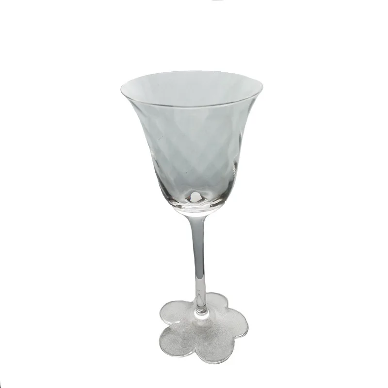 Red wine glass niche glass goblet crystal pink girl flower cup medium ancient foreign wine cup single
Red wine glass niche glass goblet crystal pink girl flower cup medium ancient foreign wine cup single