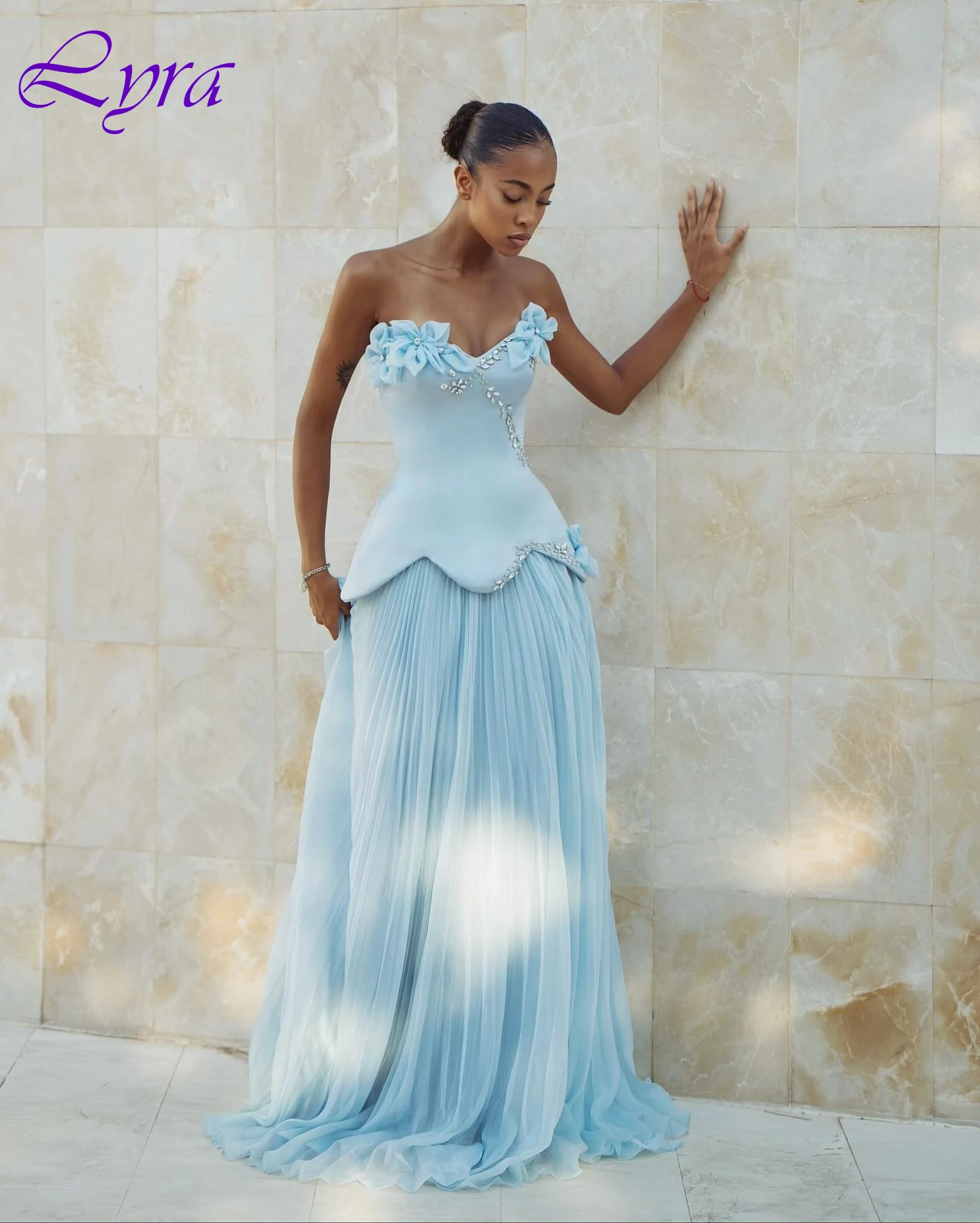 Customized A-Line Strapless Elegant Formal Evening Dress Classic Delicate Bespoke Occasion Gowns Fashion Modern Party Dress
Customized A-Line Strapless Elegant Formal Evening Dress Classic Delicate Bespoke Occasion Gowns Fashion Modern Party Dress