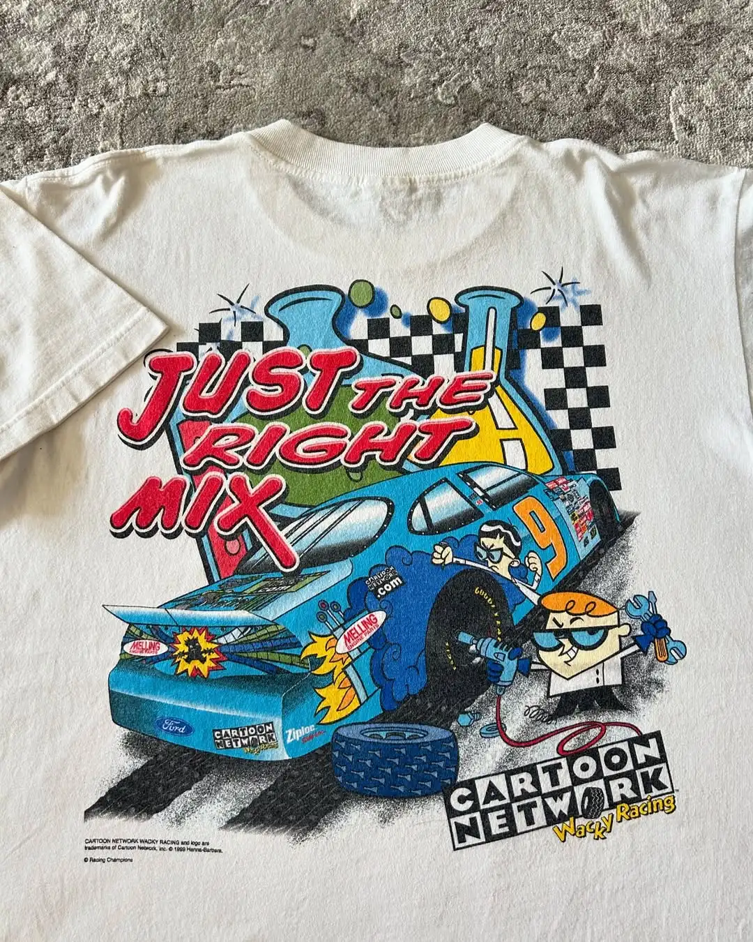 Vintage American Retro Cartoon Car Versatile Men's and Women's Loose Short-sleeved T-shirt 
Vintage American Retro Cartoon Car Versatile Men's and Women's Loose Short-sleeved T-shirt