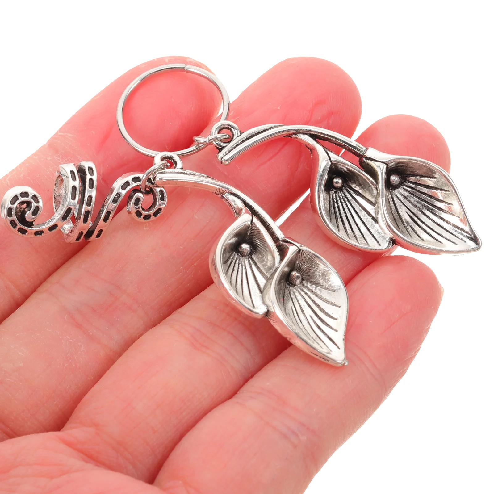 6 Pcs Hair Accessories Silver Chain Buttons Ball Pendant Styling Jewelry Charms Women Vintage African Alloy Cuffs Boho
6 Pcs Hair Accessories Silver Chain Buttons Ball Pendant Styling Jewelry Charms Women Vintage African Alloy Cuffs Boho