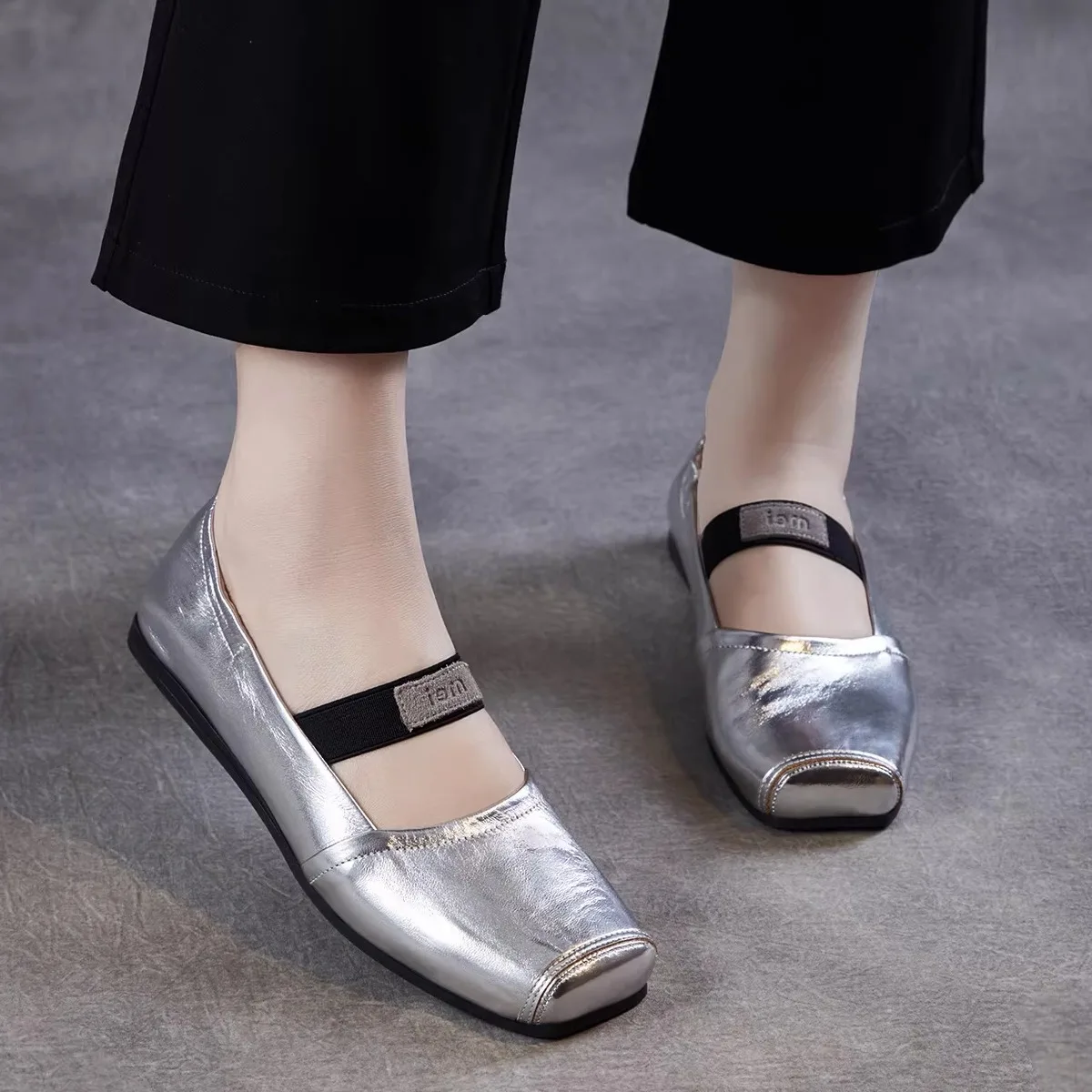 Leather Mary Janes Flat Ballet Shoes Women's Slip-On round Toe Breathable Anti-Slip Wear-Resistant Low Cut Casual Shoes
Leather Mary Janes Flat Ballet Shoes Women's Slip-On round Toe Breathable Anti-Slip Wear-Resistant Low Cut Casual Shoes
