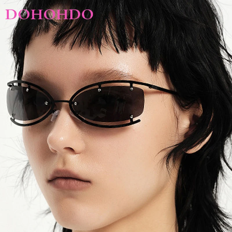 Popular Metal Cat Eye Hollow Out Women Sunglasses Brand Designer Punk Men Shades Outdoor Travel Sunglasses Female UV400 Lentes
Popular Metal Cat Eye Hollow Out Women Sunglasses Brand Designer Punk Men Shades Outdoor Travel Sunglasses Female UV400 Lentes