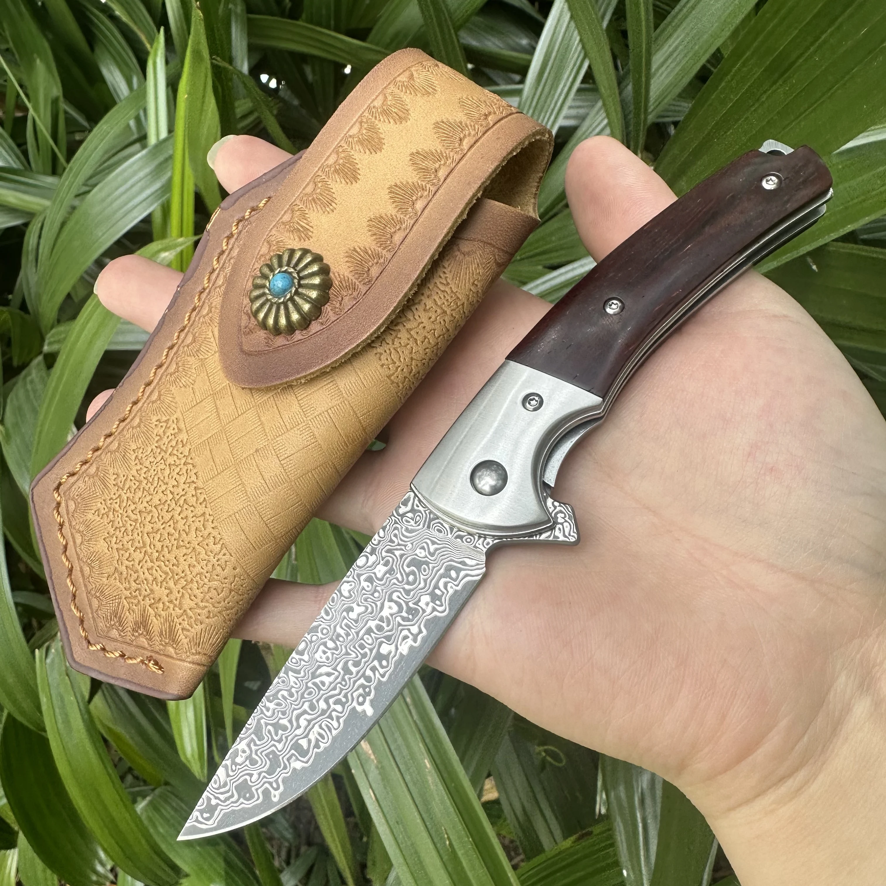 Topwell Handmade TF1034 EDC Folding Knife Perfect Quality Damascus 167Layers Steel Blade Cocobolo Handle Outdoor Camping Knife
Topwell Handmade TF1034 EDC Folding Knife Perfect Quality Damascus 167Layers Steel Blade Cocobolo Handle Outdoor Camping Knife
