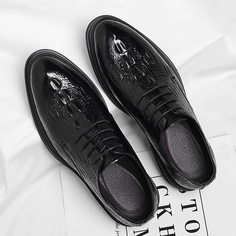 Men's Solid Color Glossy Embossed Lace-Up Pointed-Toe Dress Shoes, Comfortable Formal Oxfords, Ideal for Work and Commute
Men's Solid Color Glossy Embossed Lace-Up Pointed-Toe Dress Shoes, Comfortable Formal Oxfords, Ideal for Work and Commute