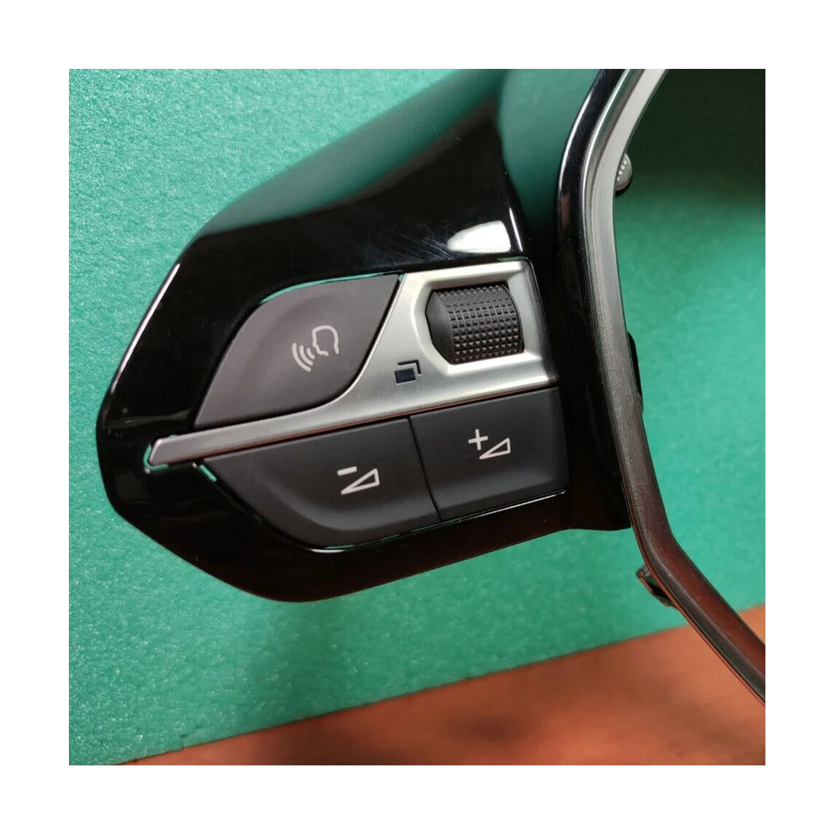Car Steering Wheel Switch 9812313777 98255044ZD for Peugeot 208 2008 308 3008 Citroen C5 C3 C84 Multifunctional Buttons
Car Steering Wheel Switch 9812313777 98255044ZD for Peugeot 208 2008 308 3008 Citroen C5 C3 C84 Multifunctional Buttons