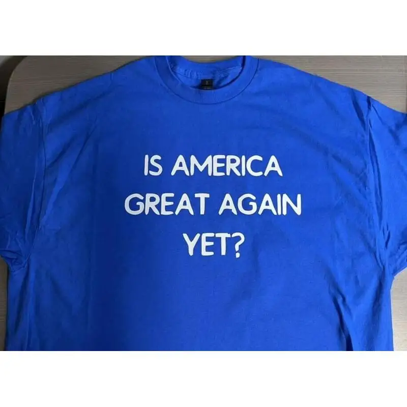 Ино Америку снова великим, но футболка 
Ино Америку снова великим, но футболка