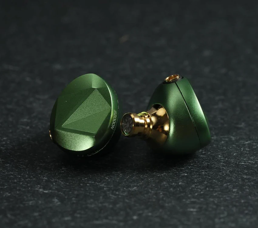 7HZ I-88 1DD 10MM PAR Diaphragm Driver In Ear Earphone HIFI Music Monitor DJ Earphones Headset with MMCX Cable 7hz I-99 I77 I88
7HZ I-88 1DD 10MM PAR Diaphragm Driver In Ear Earphone HIFI Music Monitor DJ Earphones Headset with MMCX Cable 7hz I-99 I77 I88