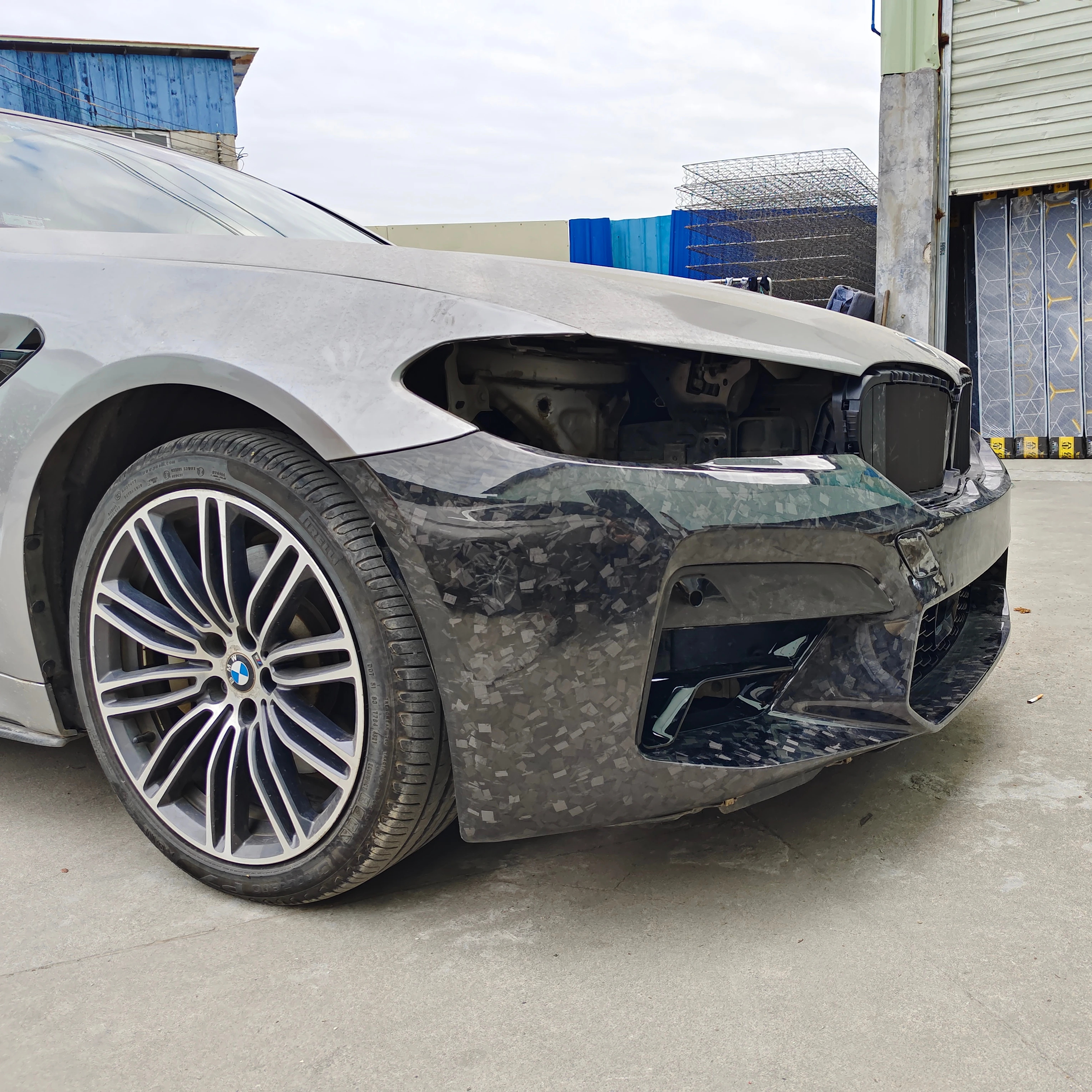 Suitable For BMW F90 LCI Modified Wet Carbon Fiber Front Bumper Can Also Be Equipped With Carbon Fiber Front Lip
Suitable For BMW F90 LCI Modified Wet Carbon Fiber Front Bumper Can Also Be Equipped With Carbon Fiber Front Lip