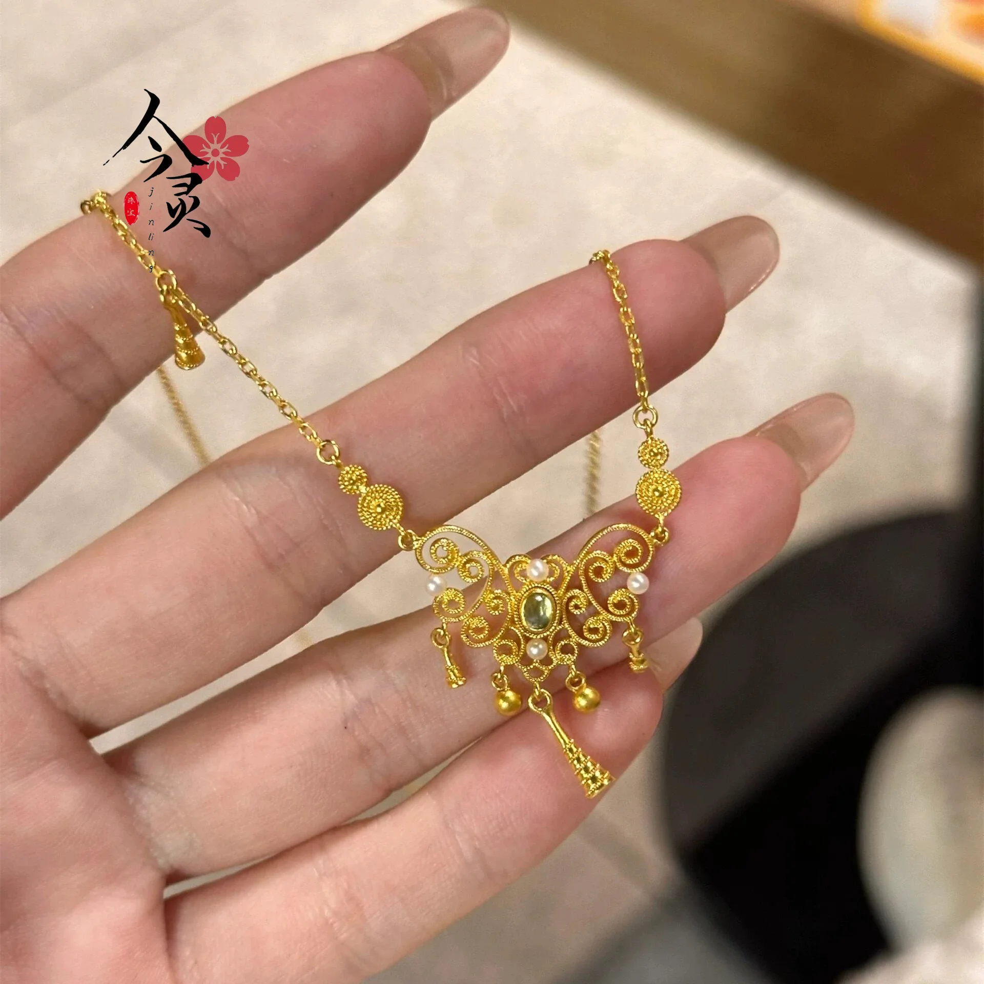 Exquisite 24K Gold Filigree Scrollwork Necklace for Women - AU999 Pure Gold
Exquisite 24K Gold Filigree Scrollwork Necklace for Women - AU999 Pure Gold