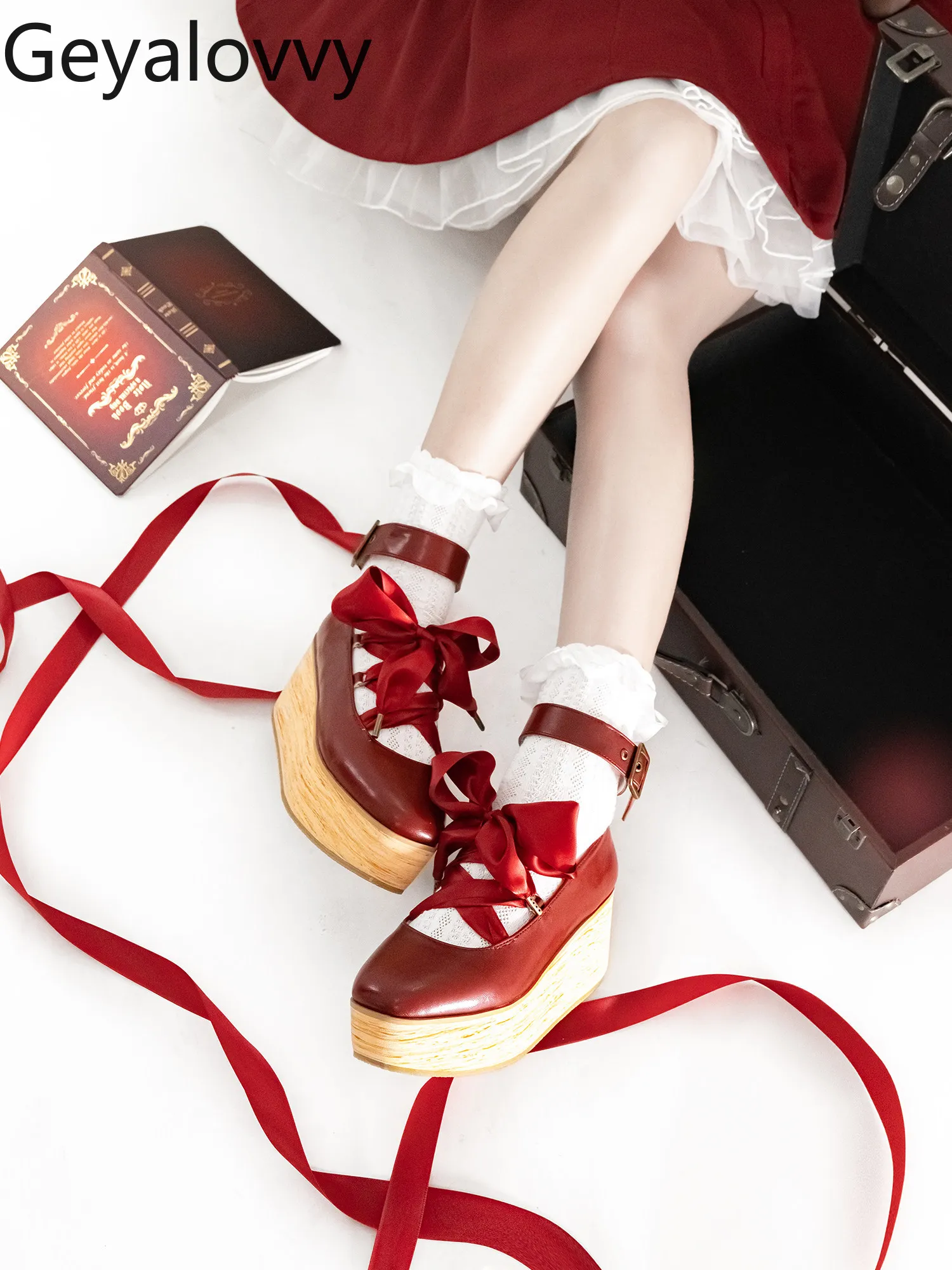 Elegant Lace-up Platform Shoes Japanese Style Original Sweet Lolita High Heels with Wood Grain Sole Versatile Shoes for Girls
Elegant Lace-up Platform Shoes Japanese Style Original Sweet Lolita High Heels with Wood Grain Sole Versatile Shoes for Girls