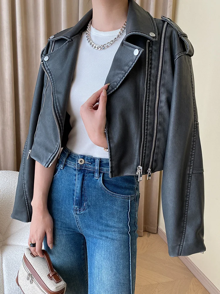 Gray Big Size Fit Short PU Leather Jacket New Lapel Zipper Long Sleeve Women Coat Fashion Tide Spring Autumn O671
Gray Big Size Fit Short PU Leather Jacket New Lapel Zipper Long Sleeve Women Coat Fashion Tide Spring Autumn O671