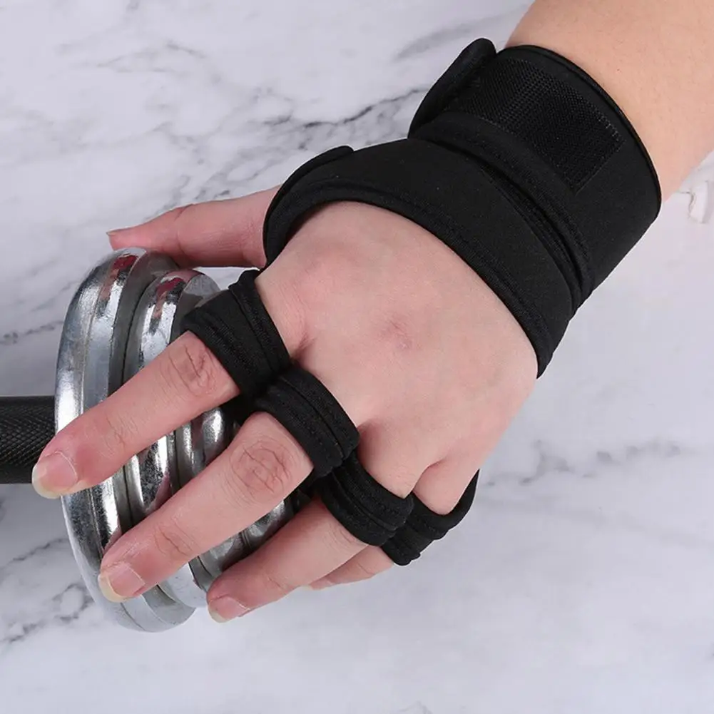 Breathable Fitness Gloves Breathable Anti-slip Wrist Wrap Half-finger Fitness Gloves Adjustable Exercise Gear for Men Women
Breathable Fitness Gloves Breathable Anti-slip Wrist Wrap Half-finger Fitness Gloves Adjustable Exercise Gear for Men Women