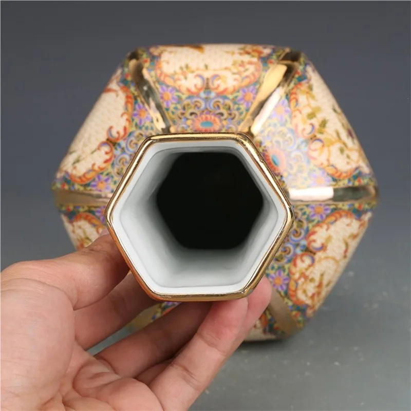 1Pcs Imitation Porcelain Vase, Decorative Vase, Home Dining Table, Indoor Decoration
1Pcs Imitation Porcelain Vase, Decorative Vase, Home Dining Table, Indoor Decoration