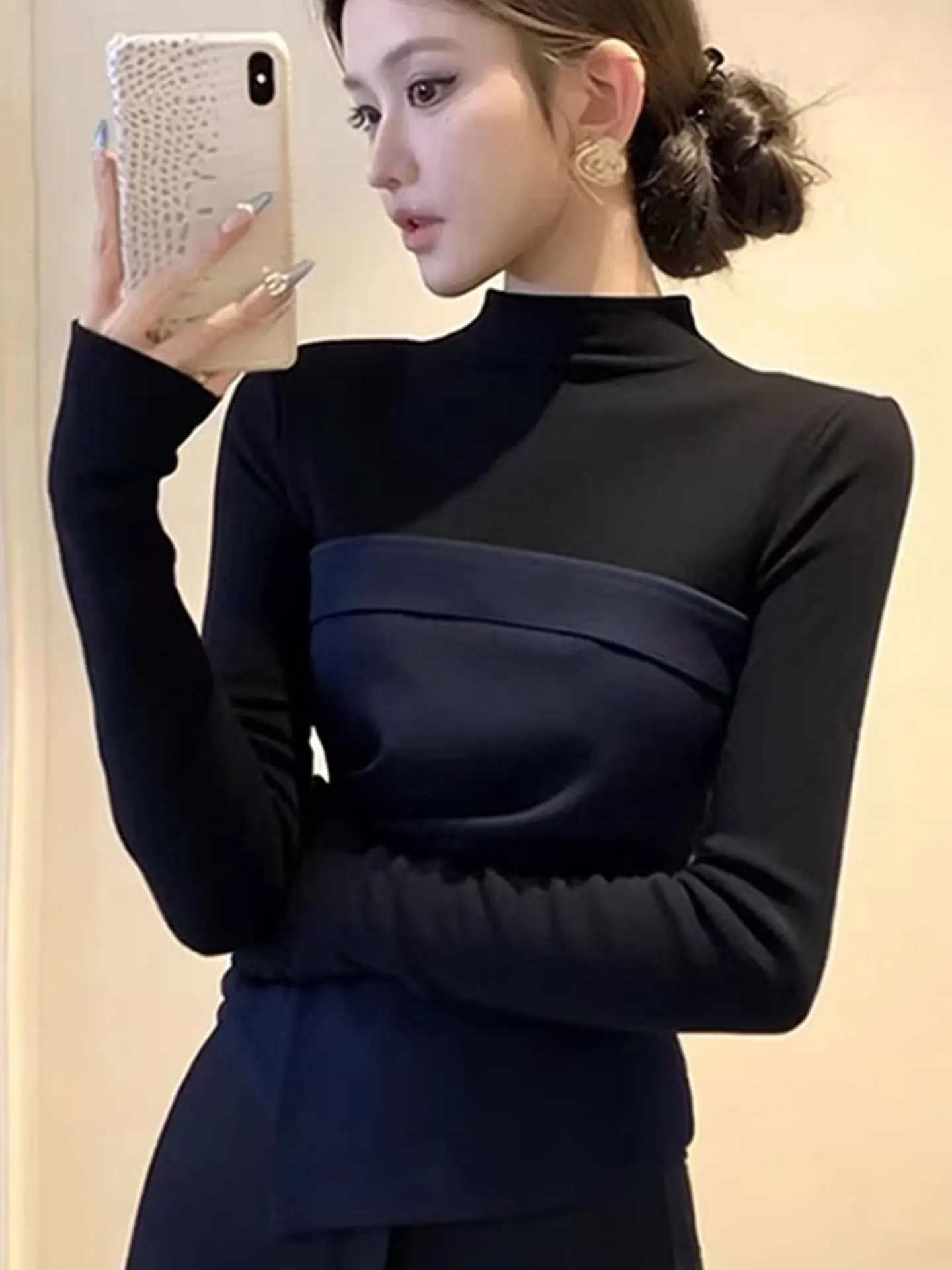 Faionable Slim Fit Long Sve T-irt Color Blo Design Spring Top Ele Base irt Korean Sle Commute Silk Material
Faionable Slim Fit Long Sve T-irt Color Blo Design Spring Top Ele Base irt Korean Sle Commute Silk Material