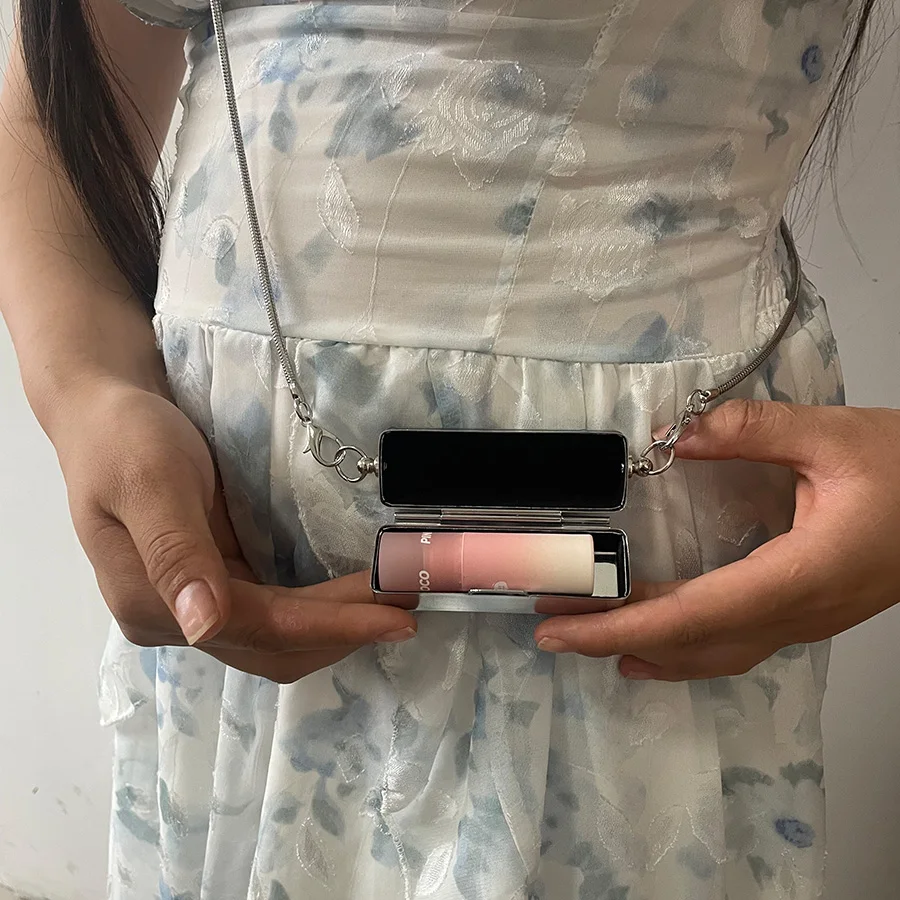 New Metal Lipstick Pack for Women High Quality Chain Crossbody Bags Designer Mini Decorative Bag Cute Shoulder Bag
New Metal Lipstick Pack for Women High Quality Chain Crossbody Bags Designer Mini Decorative Bag Cute Shoulder Bag