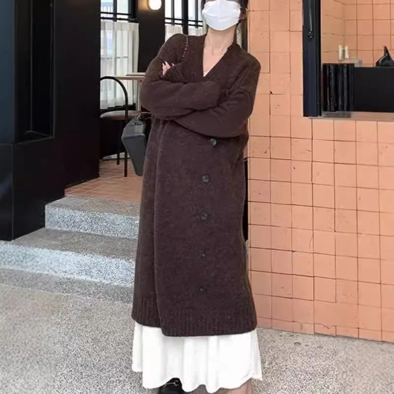 Long Knitted Coat, V-neck, Diagonal Buttons, Temperament, Cardigan Over Sweater, Women's Loose Winter 2025
Long Knitted Coat, V-neck, Diagonal Buttons, Temperament, Cardigan Over Sweater, Women's Loose Winter 2025