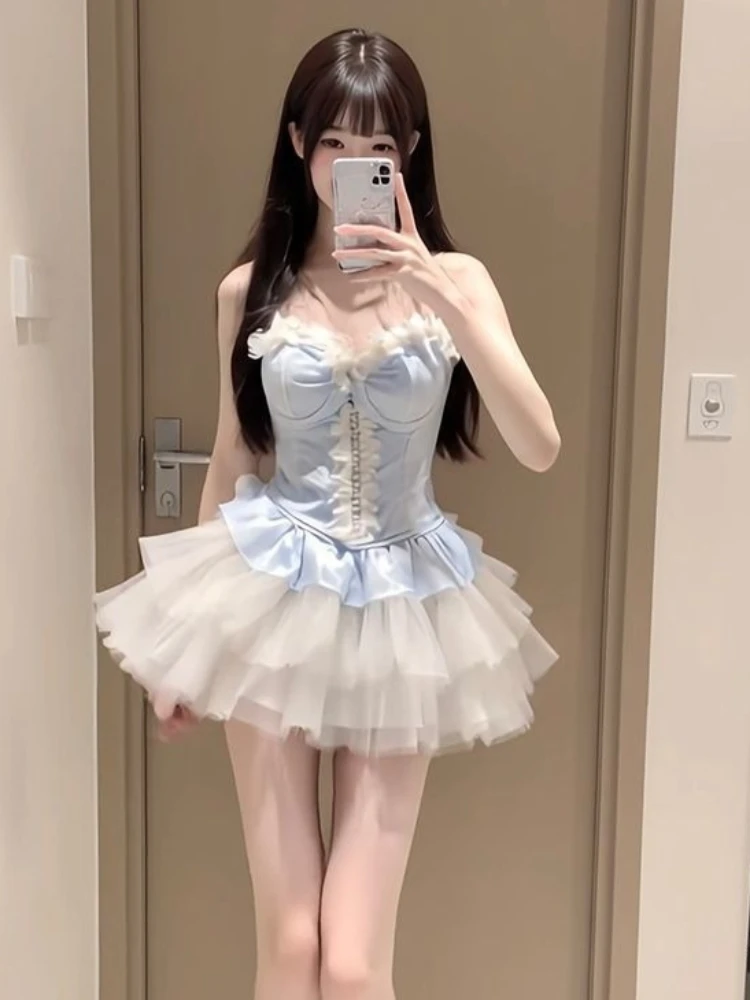 Милый повседневный кавайный слинг, тонкая короткая юбка, костюм для женщин, довольно милый кружевной тонкий комплект с открытыми плечами, комплект из 2 предметов, модные сексуальные юбки-торты
Милый повседневный кавайный слинг, тонкая короткая юбка, костюм для женщин, довольно милый кружевной тонкий комплект с открытыми плечами, комплект из 2 предметов, модные сексуальные юбки-торты