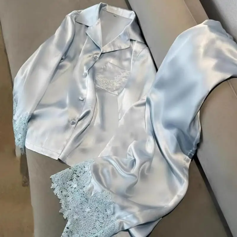 Откидной воротник молочный шелк сладкий кружевной край пижамы для женщин весна и лето новый домашний костюм с длинными рукавами для девочек новый стиль
Откидной воротник молочный шелк сладкий кружевной край пижамы для женщин весна и лето новый домашний костюм с длинными рукавами для девочек новый стиль