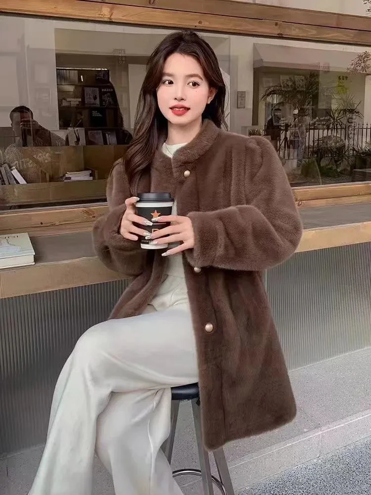 Женские зимние волосатые пальто из толстого искусственного меха с воротником-стойкой, винтажная офисная женская куртка на пуговицах, элегантная свободная повседневная милая верхняя одежда в консервативном стиле
Женские зимние волосатые пальто из толстого искусственного меха с воротником-стойкой, винтажная офисная женская куртка на пуговицах, элегантная свободная повседневная милая верхняя одежда в консервативном стиле