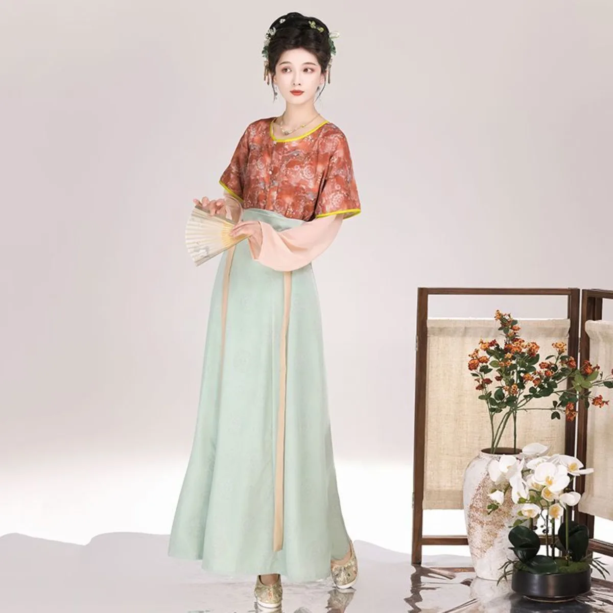 Traditional Chinese Tang Style Hanfu for Women, Dunhuang Printed Tang Beizi, Cosplay Full Costumes and Sets
Traditional Chinese Tang Style Hanfu for Women, Dunhuang Printed Tang Beizi, Cosplay Full Costumes and Sets