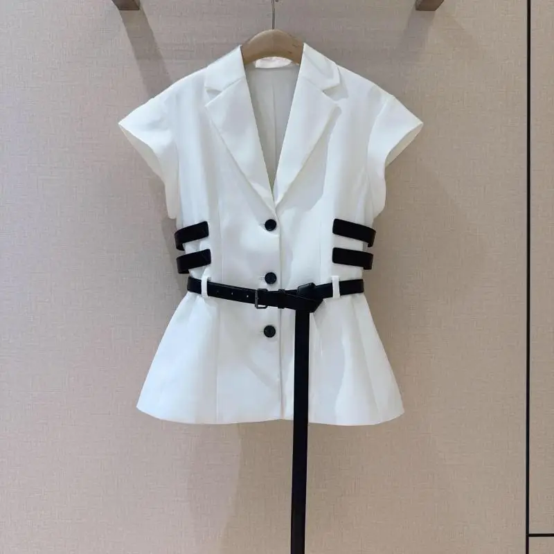 2025 Summer New Women's Clothing French Vintage Belt Waist Slimming Suit Vest Vest
2025 Summer New Women's Clothing French Vintage Belt Waist Slimming Suit Vest Vest