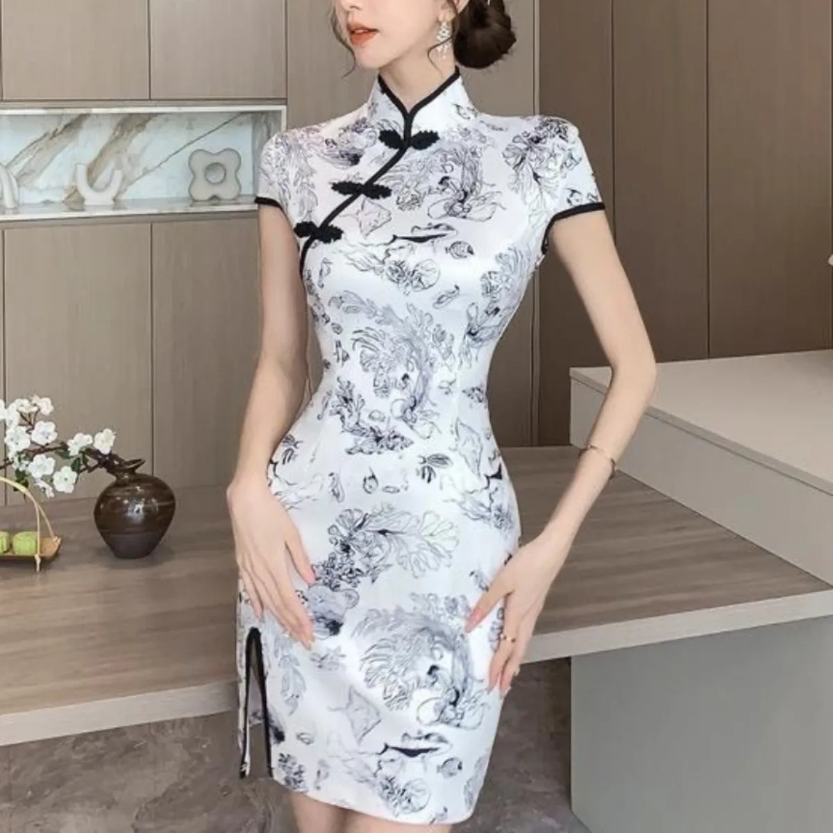 Ink Wash Style Improved Qipao Dress, Slim Waist Side Slit Design, Chinese Traditional Daily Wear Summer Dress for Young Girls
Ink Wash Style Improved Qipao Dress, Slim Waist Side Slit Design, Chinese Traditional Daily Wear Summer Dress for Young Girls