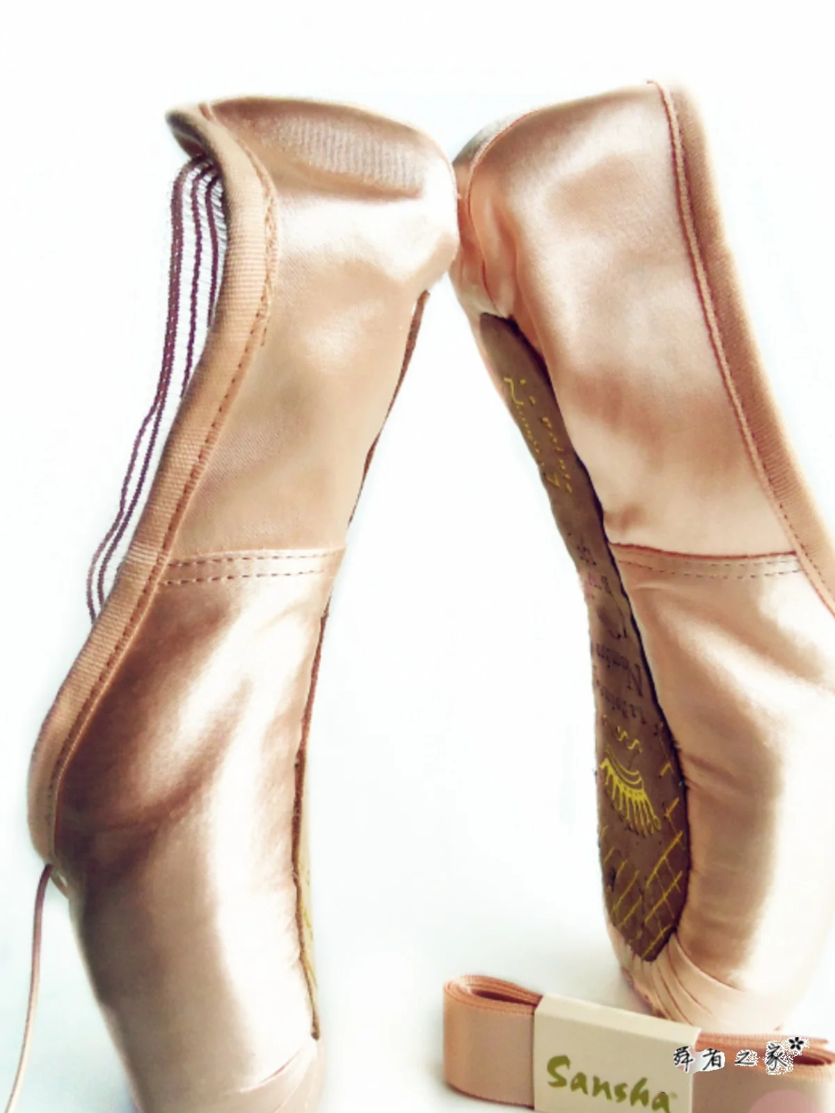 Handmade Ballet Dance oes Satin Pointe oes Anti-slip Stitching Ballet Dancing oes for Women Sana NO.7HSL
Handmade Ballet Dance oes Satin Pointe oes Anti-slip Stitching Ballet Dancing oes for Women Sana NO.7HSL