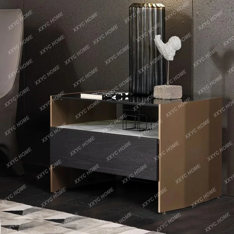 Lminimalist bedside table, writing space, bedside table
Lminimalist bedside table, writing space, bedside table
