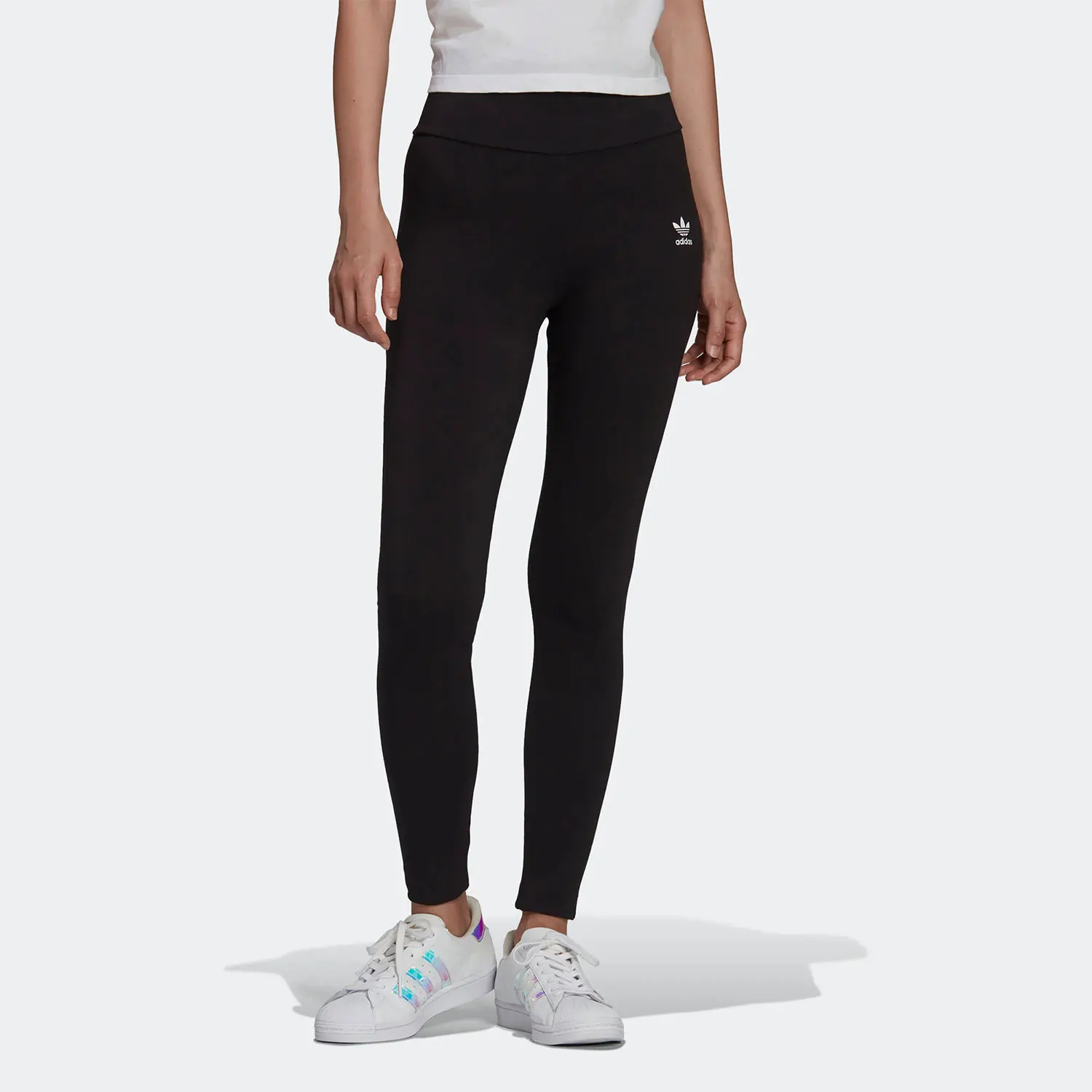 Оригинальные женские спортивные брюки Adidas Current Season New Three Stripes Fitness HD2352
Оригинальные женские спортивные брюки Adidas Current Season New Three Stripes Fitness HD2352