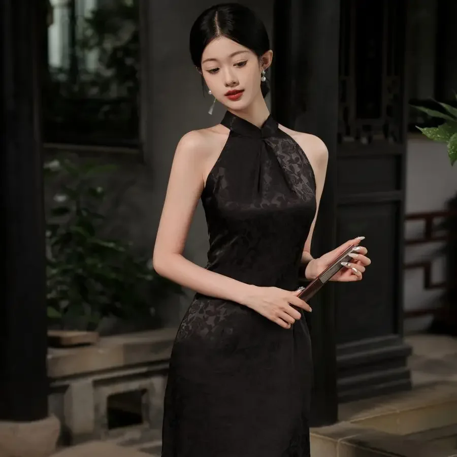 Yourqipao жаккардовое шелковое атласное платье Cheongsam с воротником-халтер, длинное Ципао без рукавов, вечернее свадебное платье в китайском стиле для женщин
Yourqipao жаккардовое шелковое атласное платье Cheongsam с воротником-халтер, длинное Ципао без рукавов, вечернее свадебное платье в китайском стиле для женщин