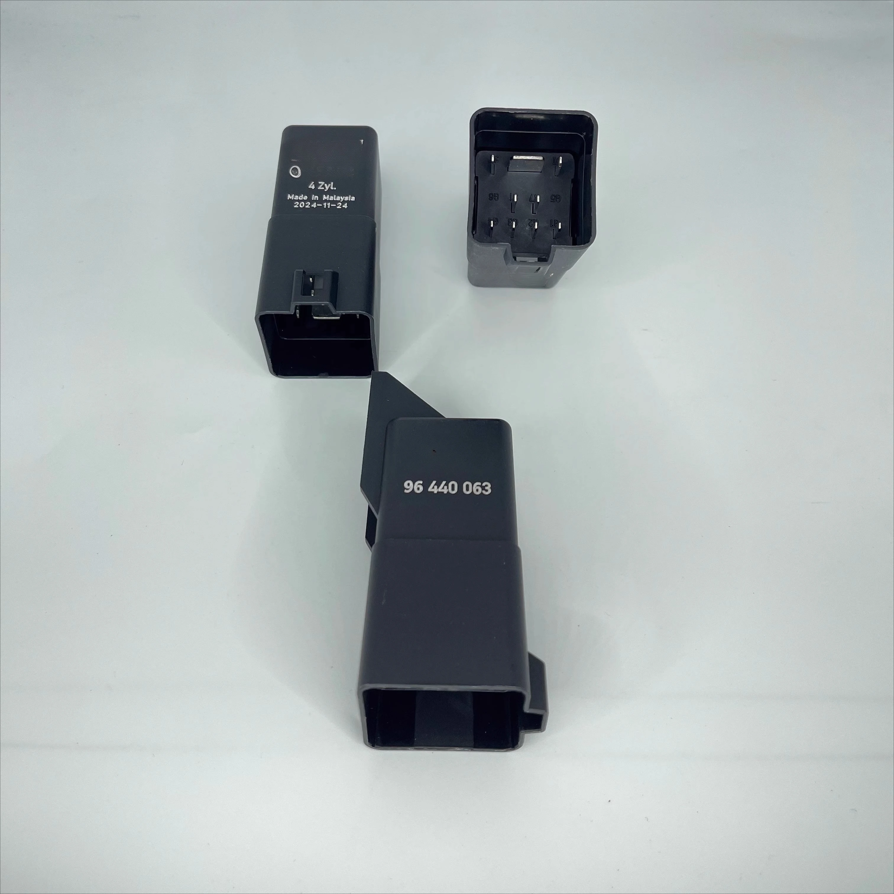 1pcs For Buick Glow Plug Relay 96440063 0281003041
1pcs For Buick Glow Plug Relay 96440063 0281003041