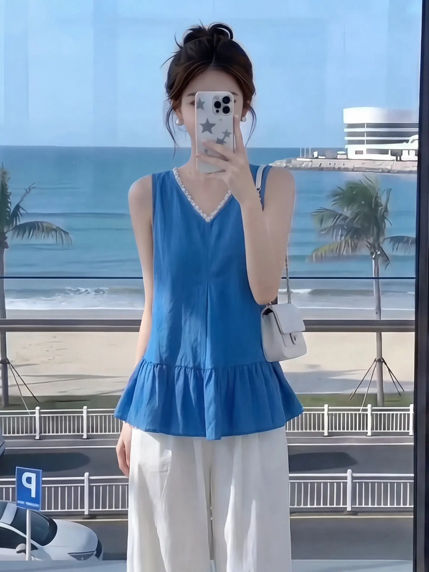 Lace Trim V-Neck Loose Women's Shirt Summer Korean Style Sleeveless Top Commute Friendly Polyester Nylon Blend
Lace Trim V-Neck Loose Women's Shirt Summer Korean Style Sleeveless Top Commute Friendly Polyester Nylon Blend