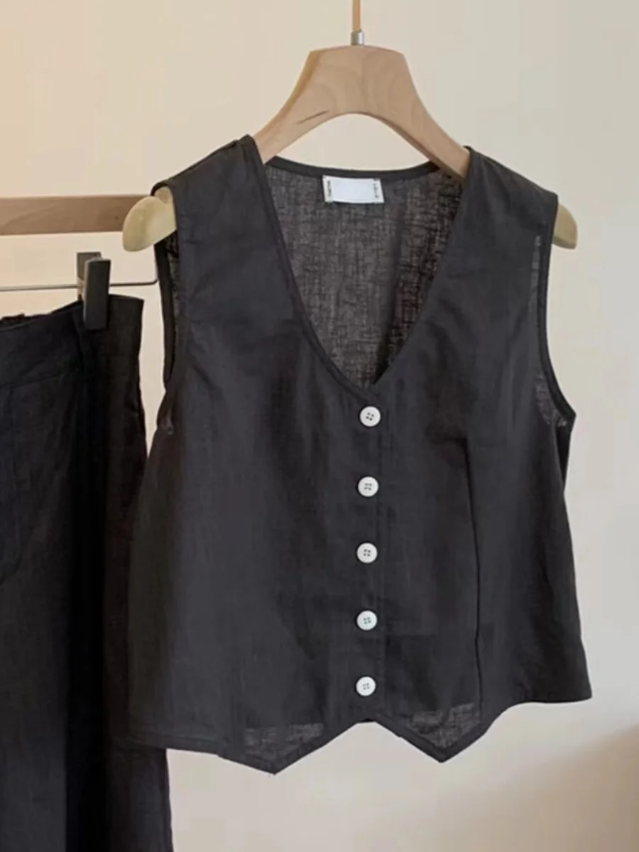 Korean High-End V-Neck Linen Vest Women's Summer Sleeveless Short Top Fashionable And Comfortable Breathable Material
Korean High-End V-Neck Linen Vest Women's Summer Sleeveless Short Top Fashionable And Comfortable Breathable Material