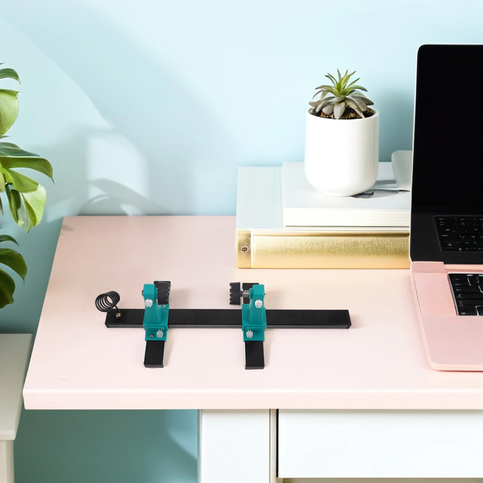 Pcb Holder Stand Adjustable Soldering Clamp Circuit Board Repair Fixture Flexibility Safe Placement Soldering Iron
Pcb Holder Stand Adjustable Soldering Clamp Circuit Board Repair Fixture Flexibility Safe Placement Soldering Iron