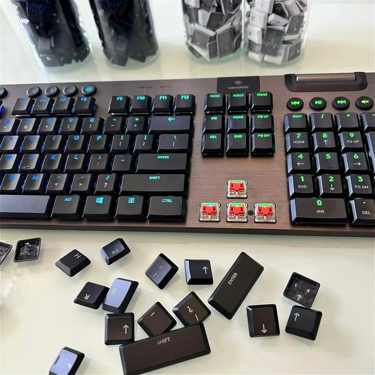Новая замена клавиатуры для Logitech G915/G913/G815/G813 TKL RGB Gaming, механическая клавиатура с американской раскладкой, (11 клавиш)
Новая замена клавиатуры для Logitech G915/G913/G815/G813 TKL RGB Gaming, механическая клавиатура с американской раскладкой, (11 клавиш)