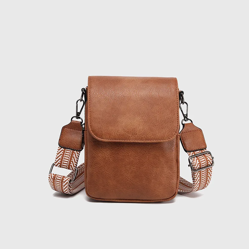 Women's Phone Bag PU Brown Vintage Mini Crossbody Bag Commuting Fashion Versatile Wide Shoulder Strap Small Square Bag for Women
Women's Phone Bag PU Brown Vintage Mini Crossbody Bag Commuting Fashion Versatile Wide Shoulder Strap Small Square Bag for Women