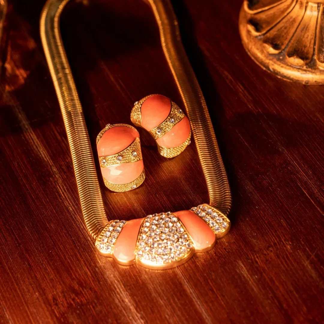 Fashion medieval vintage retro pure handmade enamel color high-quality orange fashion versatile necklace set women
Fashion medieval vintage retro pure handmade enamel color high-quality orange fashion versatile necklace set women