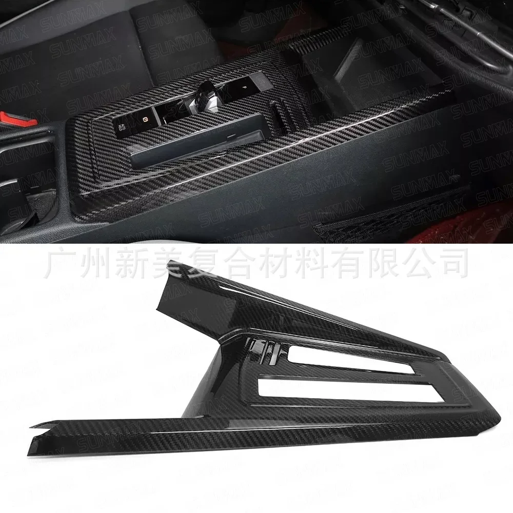 Suitable For Golf 8 Dry Carbon Fiber Central Control Panel Decoration Car Interior
Suitable For Golf 8 Dry Carbon Fiber Central Control Panel Decoration Car Interior
