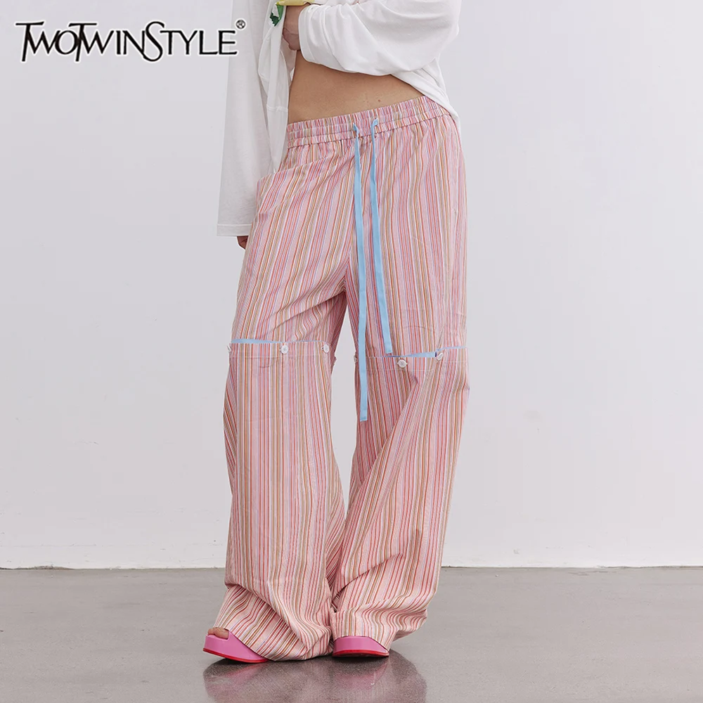 TWOTWINSTYLE Hit Color Spliced Lace Up Loose Casual Pant for Women High Waist Patchwork Button Shorts Female New
TWOTWINSTYLE Hit Color Spliced Lace Up Loose Casual Pant for Women High Waist Patchwork Button Shorts Female New