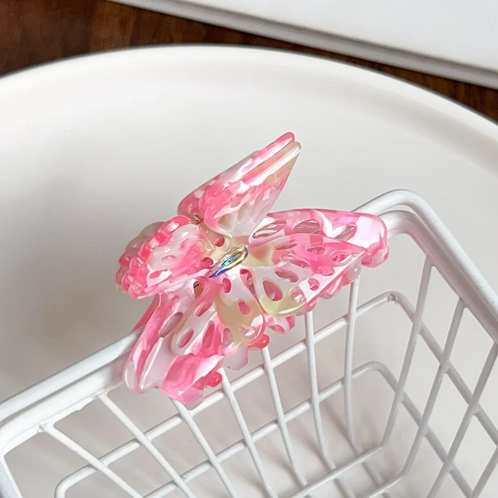 Fashion Hollow Butterfly Hair Claw Claw Clip French Style Acetate Hair Claw Ponytail Holder Headdress Butterfly Shark Clip Women
Fashion Hollow Butterfly Hair Claw Claw Clip French Style Acetate Hair Claw Ponytail Holder Headdress Butterfly Shark Clip Women