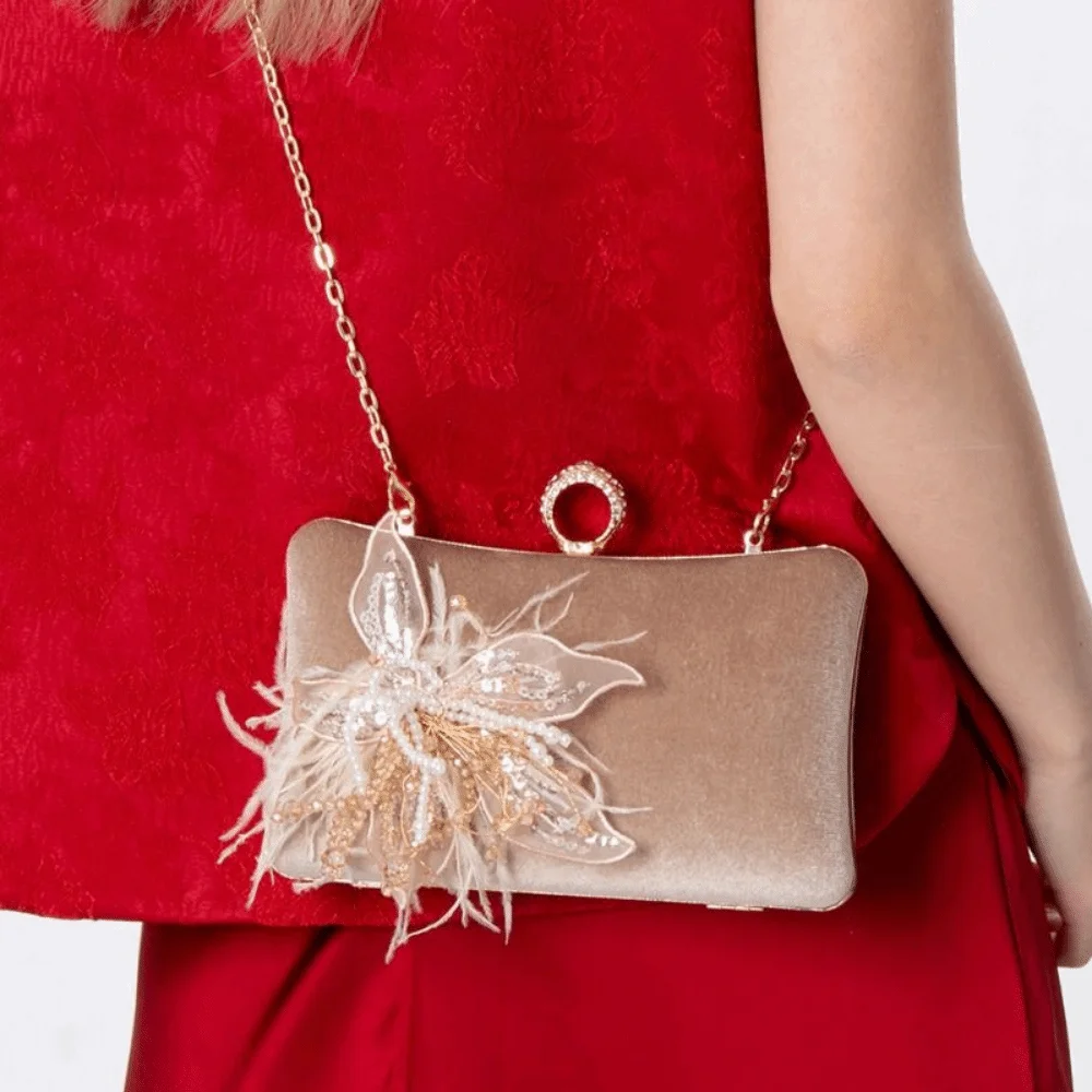 Portable Rhinestone Evening Banquet Bag Flower Pearl Ladies Clutch Bag Phone Pouch Large Capacity Box Handbag Wedding
Portable Rhinestone Evening Banquet Bag Flower Pearl Ladies Clutch Bag Phone Pouch Large Capacity Box Handbag Wedding