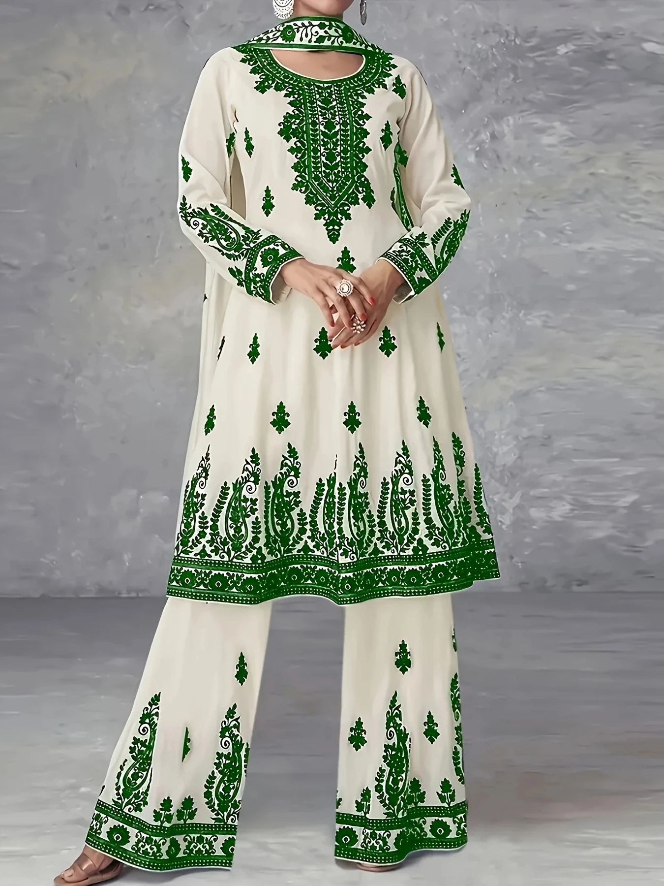 Plus size women's off-white and black printed three-piece set ethnic style crew neck long top wide-leg pants and headscarf set
Plus size women's off-white and black printed three-piece set ethnic style crew neck long top wide-leg pants and headscarf set