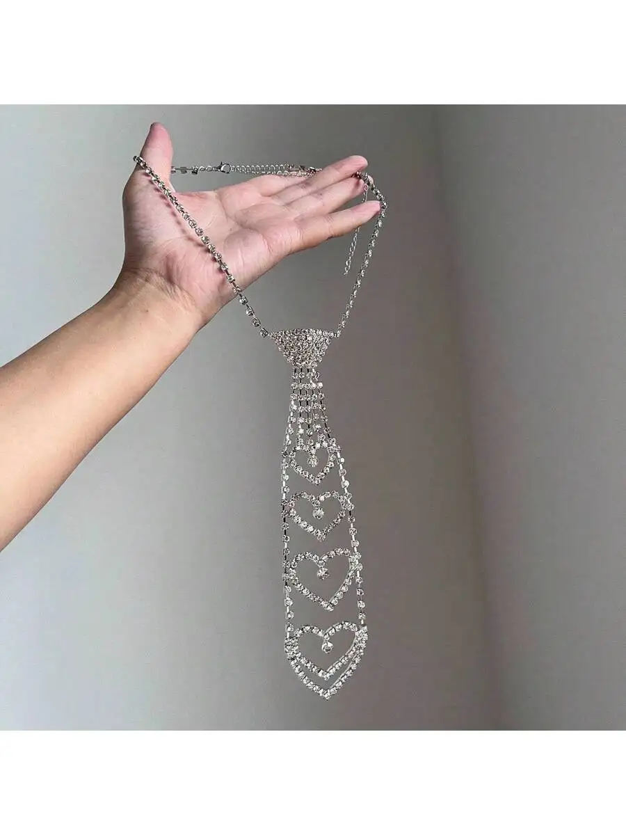 Rhinestone Heart Shape Tie Necklace For Women Evening Bridal Jewelry
Rhinestone Heart Shape Tie Necklace For Women Evening Bridal Jewelry