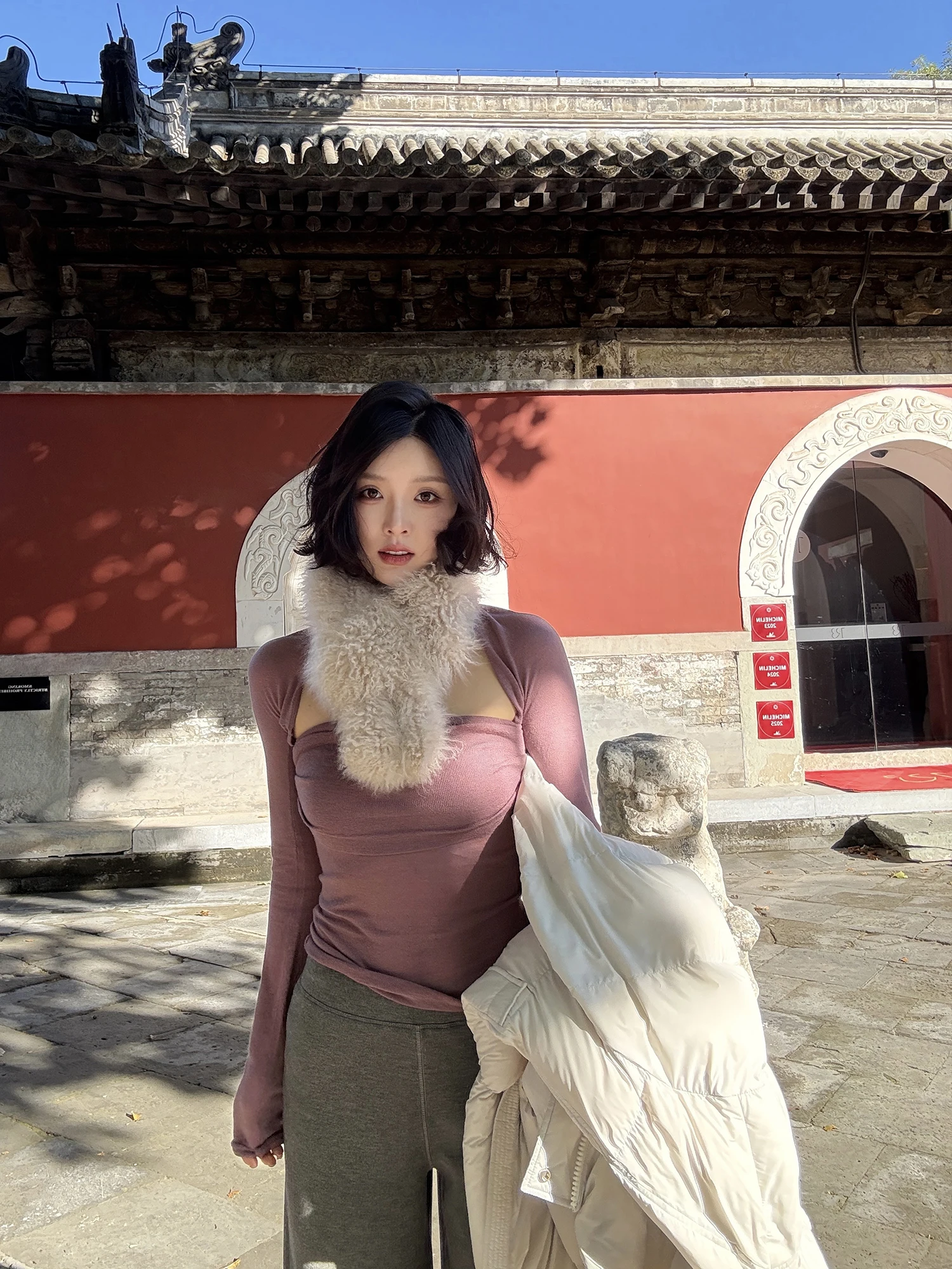 Женский облегающий трикотажный топ FORNIYOYO из золотистой шерсти, мягкий, из смесового полиэстера, с круглым вырезом и геометрическим узором...
Женский облегающий трикотажный топ FORNIYOYO из золотистой шерсти, мягкий, из смесового полиэстера, с круглым вырезом и геометрическим узором...