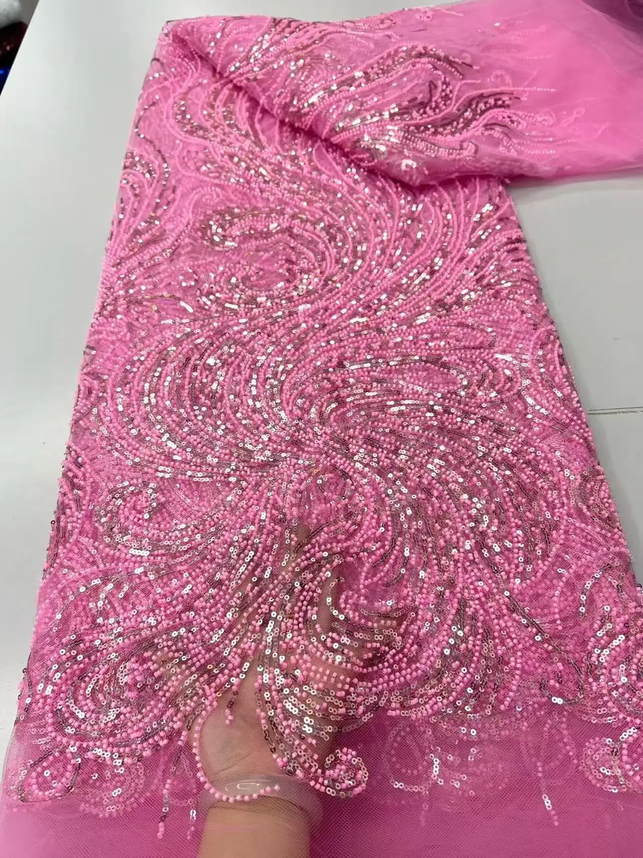 African Tulle Lace Fabric French Net Sequins Fabric Sewing Embroidery With Beads Lace Tulle Mesh Nigeria Dress Sewing 5 Yards
African Tulle Lace Fabric French Net Sequins Fabric Sewing Embroidery With Beads Lace Tulle Mesh Nigeria Dress Sewing 5 Yards